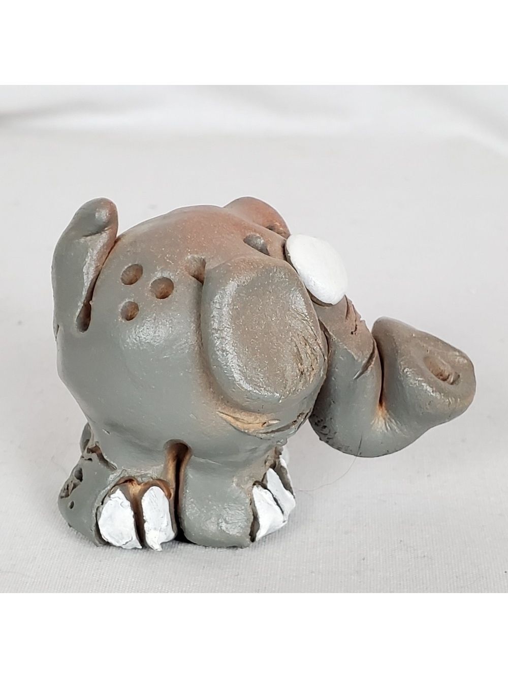 VTG signed Chubby hand molded tiny silly Elephant figurine - Picture 4 of 11